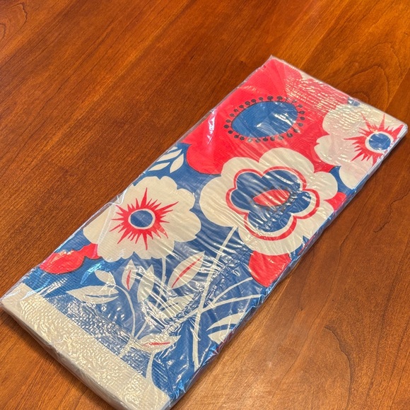 True Vintage PAPER Floral Tablecloth in Blue and Red - Picture 3 of 3